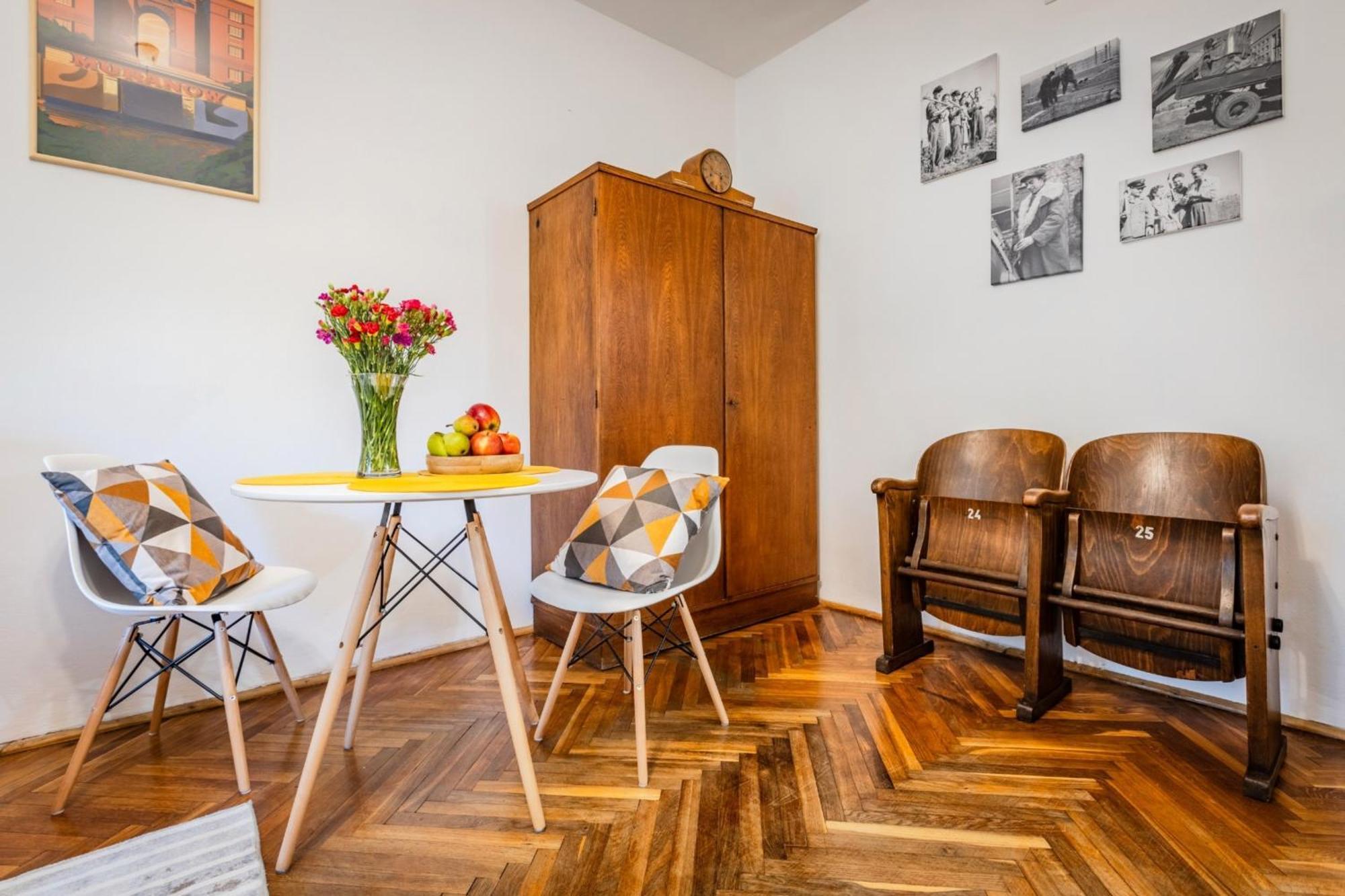 Na Muranowie - Mieszkanie Z Historia I In Muranow - A Flat With Warsaw History Dış mekan fotoğraf